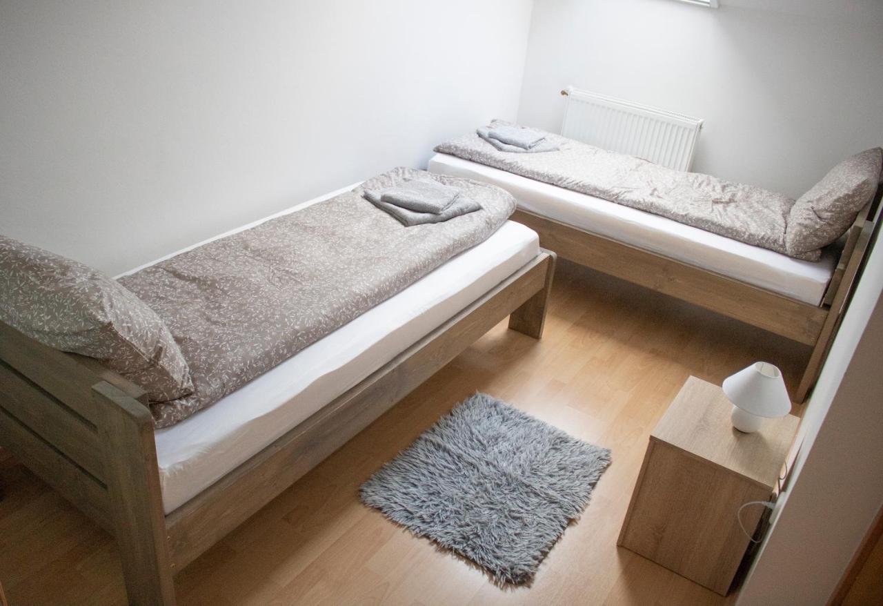 Apartamento Csalogány Apartman Szekszárd Exterior foto